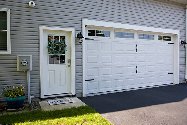 24/7 Emergency Garage Door Panel Replacement experts in Holdenville, OK